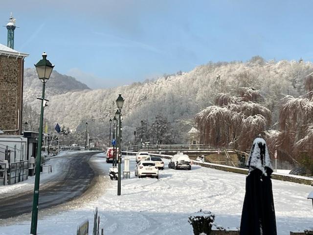 Hotel Val De La Cascade Stavelot Exteriér fotografie