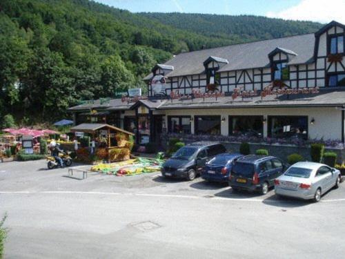 Hotel Val De La Cascade Stavelot Exteriér fotografie